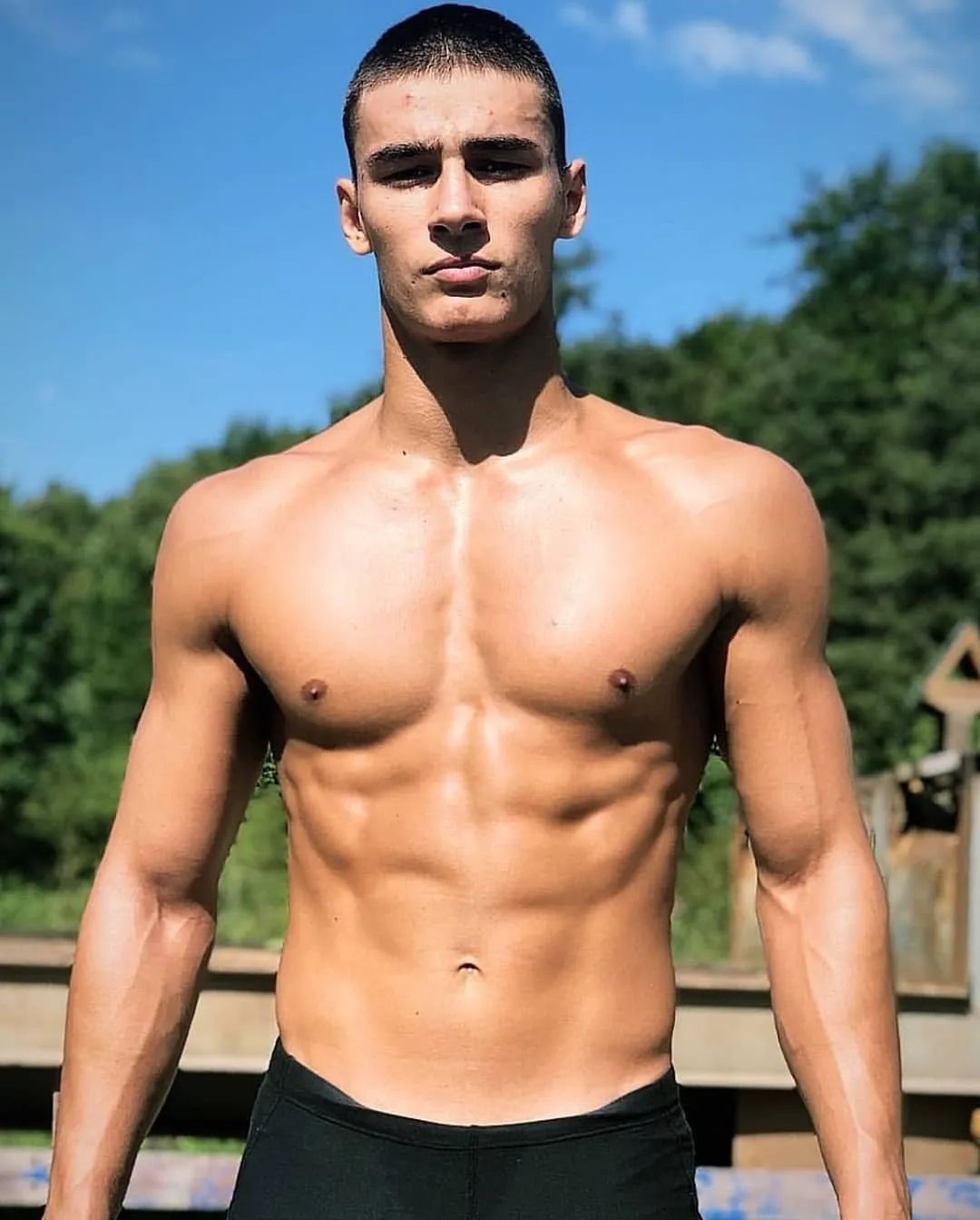 versace范思哲秀场,范思哲新模特