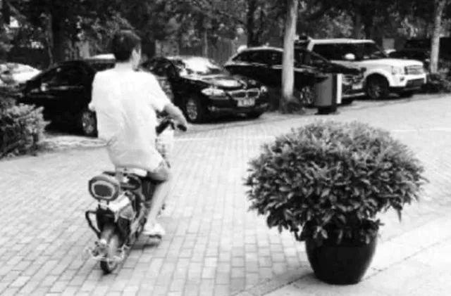 朴树生活有时候就像炼狱一样,朴树说自己经历了一个复杂的人生