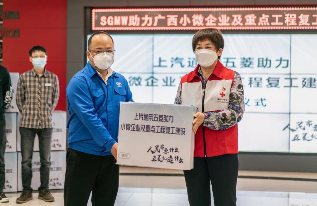 各国派飞机来中国拉物资,全球停摆的节奏