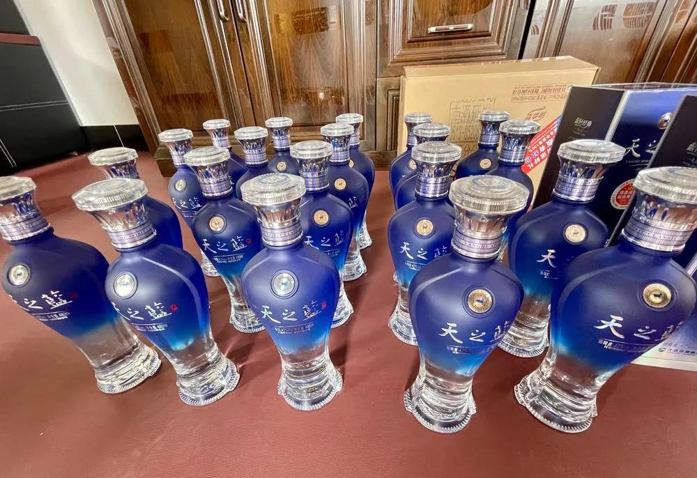 一个茅台空瓶多少钱,一个空瓶50块