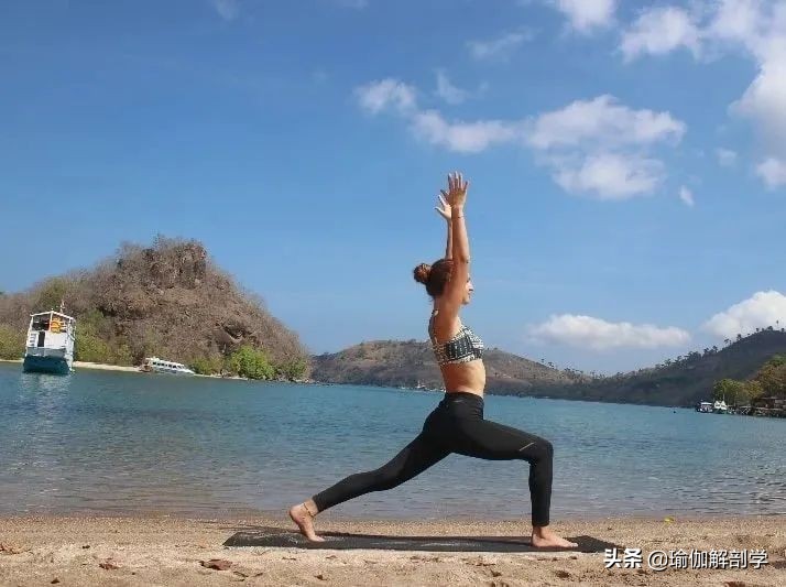 尾骨上翘做瑜伽练习需要注意哪些,臀部上翘瑜伽