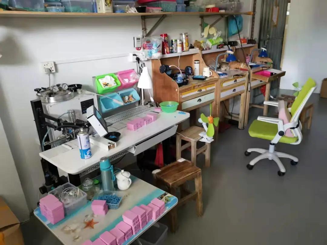 闲鱼上的名牌首饰,闲鱼上闪闪动人的名牌首饰