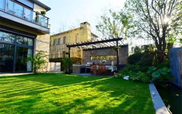 花园草坪如何打理,花园草地打理