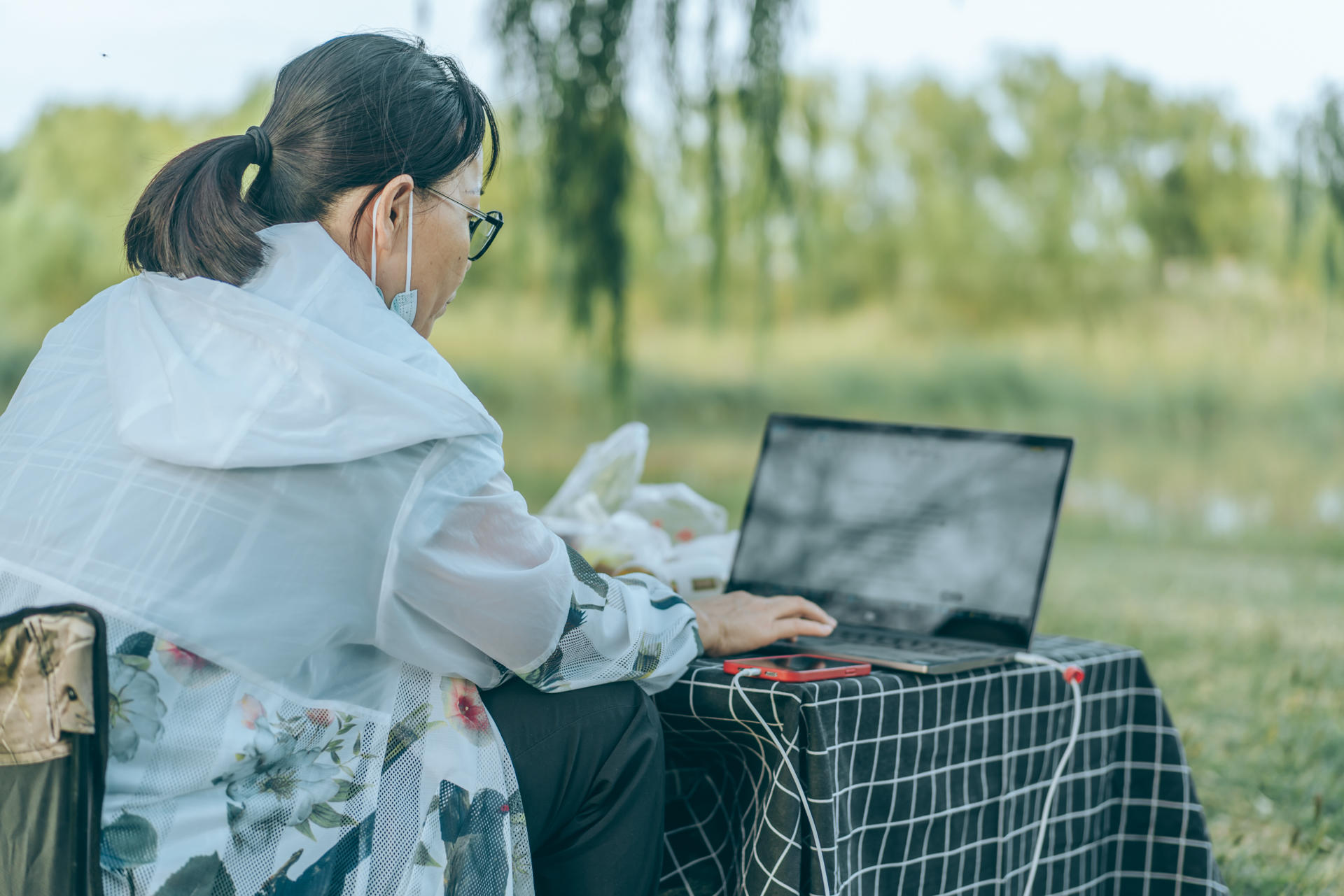 正浩户外电源的太阳能板有用吗,正浩户外电源与太阳能板