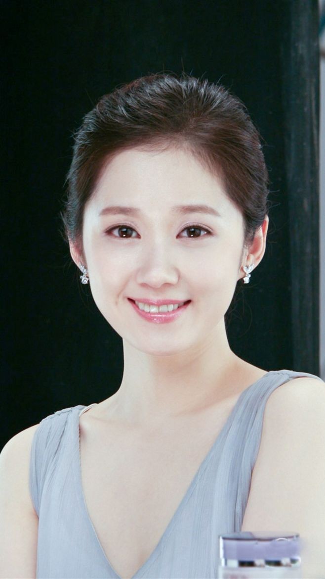 “刁蛮公主”张娜拉，献歌奥运，误谈圈钱被封杀，40岁想嫁中国