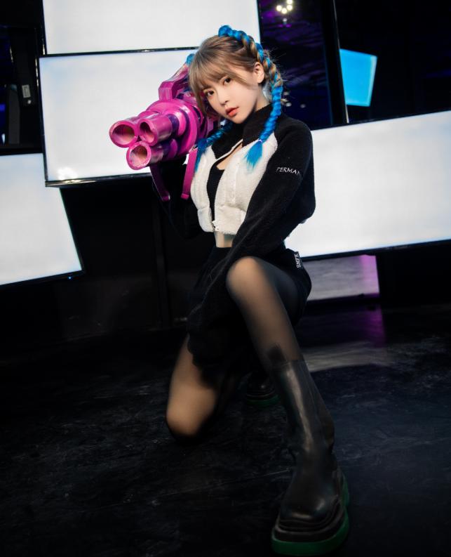 骆歆周淑怡颜值,骆歆模仿金克丝直播