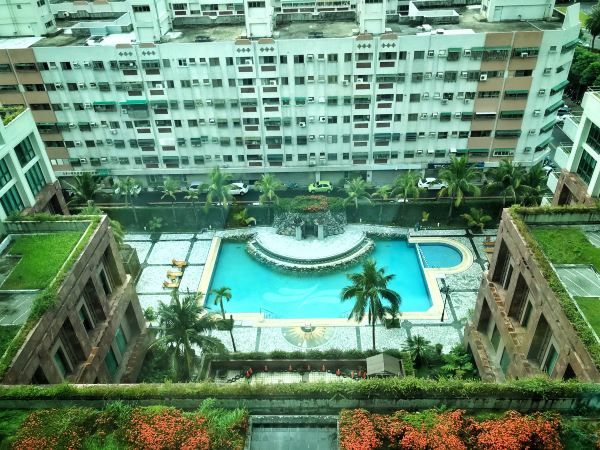 这家酒店有全台唯一「乌龙院主题房」,还能在馆内开赛车