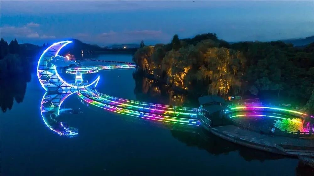 绍兴越城区玻璃栈道,绍兴杭州湾玻璃栈道