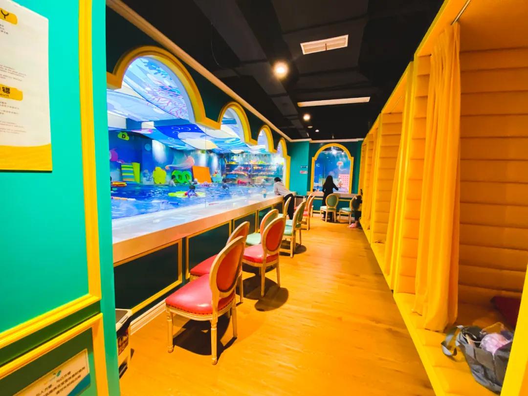 适合大孩子玩的亲子游泳,这家亲子游泳馆真的适合遛娃
