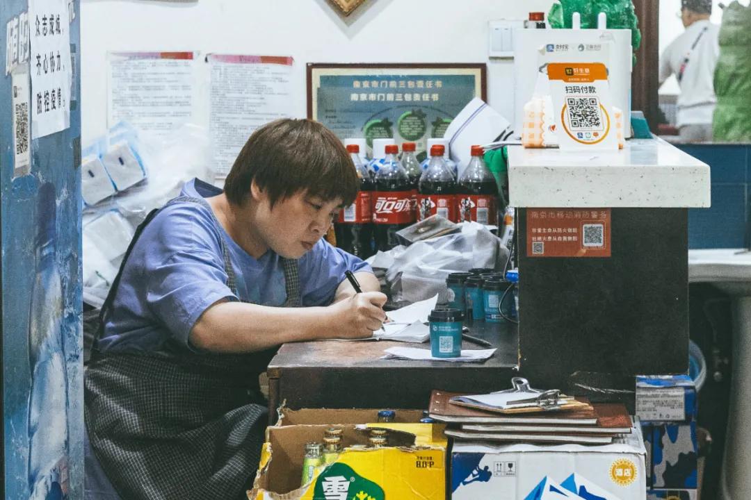 南京秦淮区仙鹤街美食,南京美食小吃仙鹤街