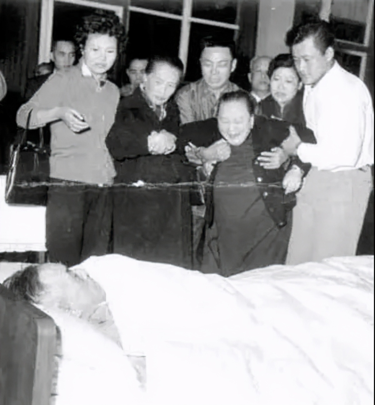 江冬秀是怎样成为胡适的妻子的,如何评价胡适妻子江冬秀