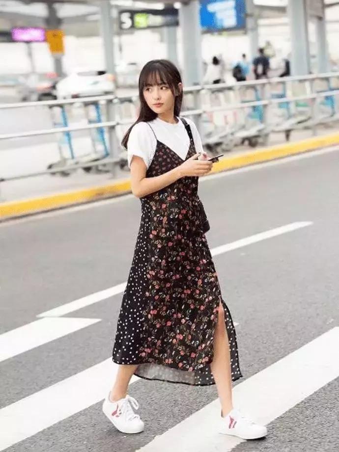 碎花裙泫雅风,lisa泫雅风衣服