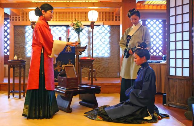 花季少女18岁成人礼，怎么过才最有意义？