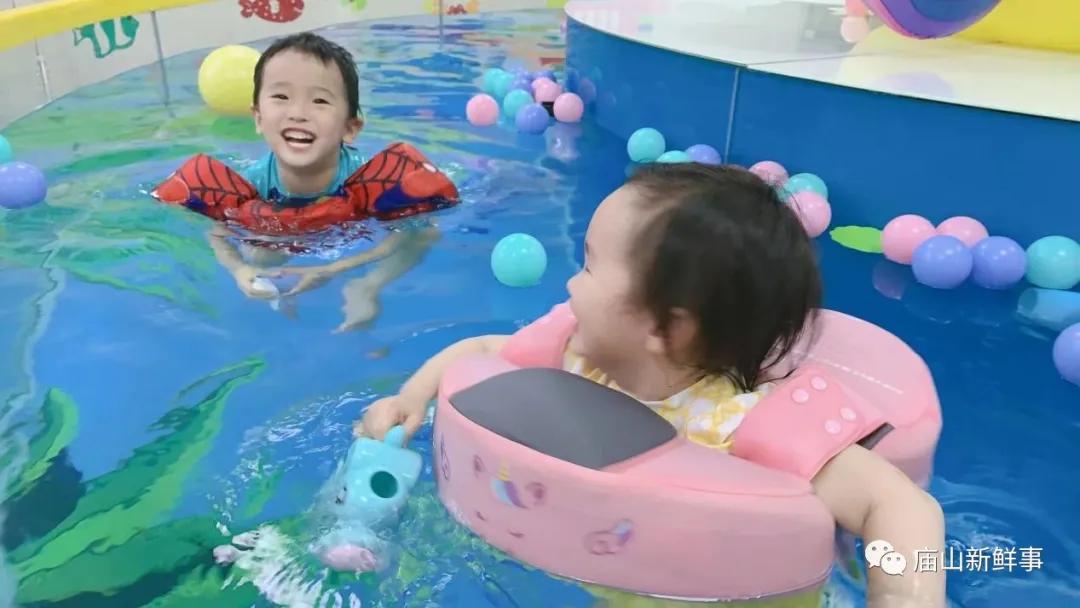 宝贝在线婴幼儿水育馆,江夏庙山附近好的幼儿园