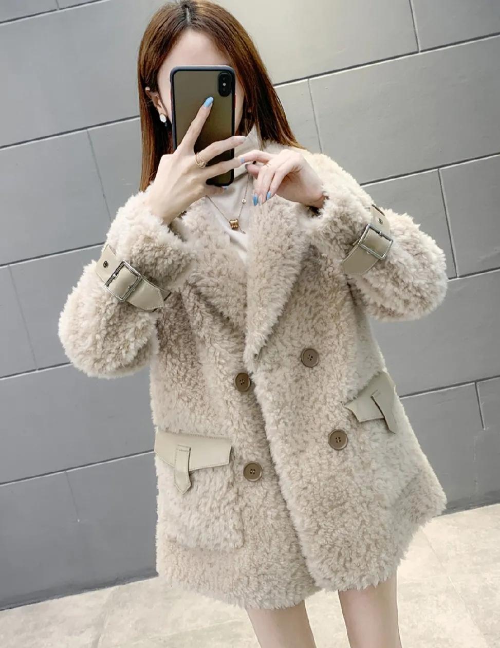 仿皮草外套物美价廉、美丽大方、时髦上档次