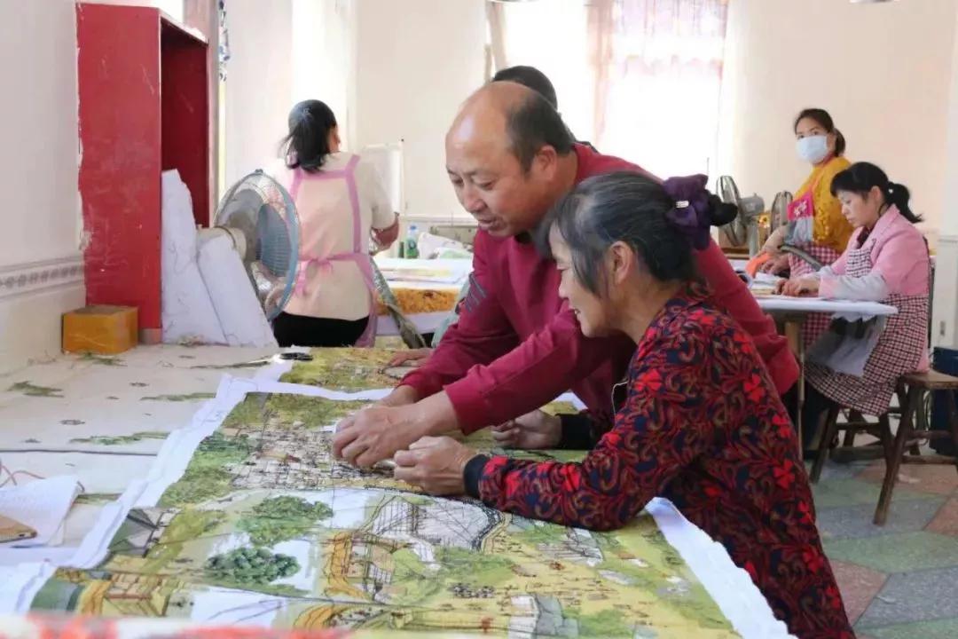 谁说刺绣是专属女生的活儿,谁说十字绣是女人的专利