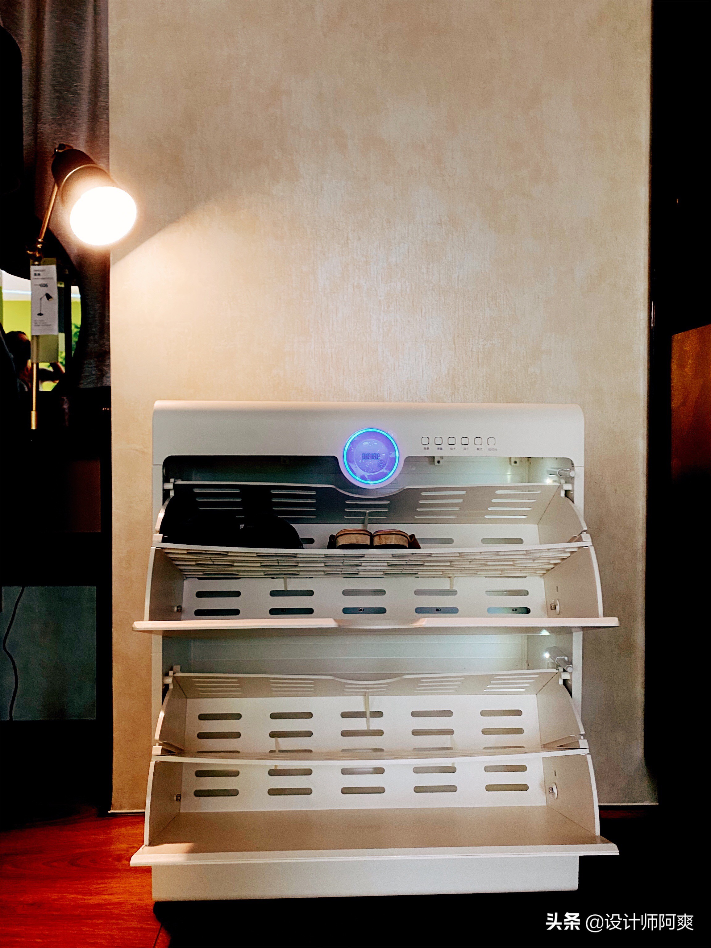 家里买智能鞋柜到底是不是交智商税？阿爽小助理首期测评来啦