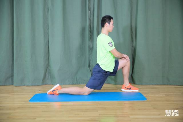 5公里跑后拉伸动作,跑后拉伸详细教程