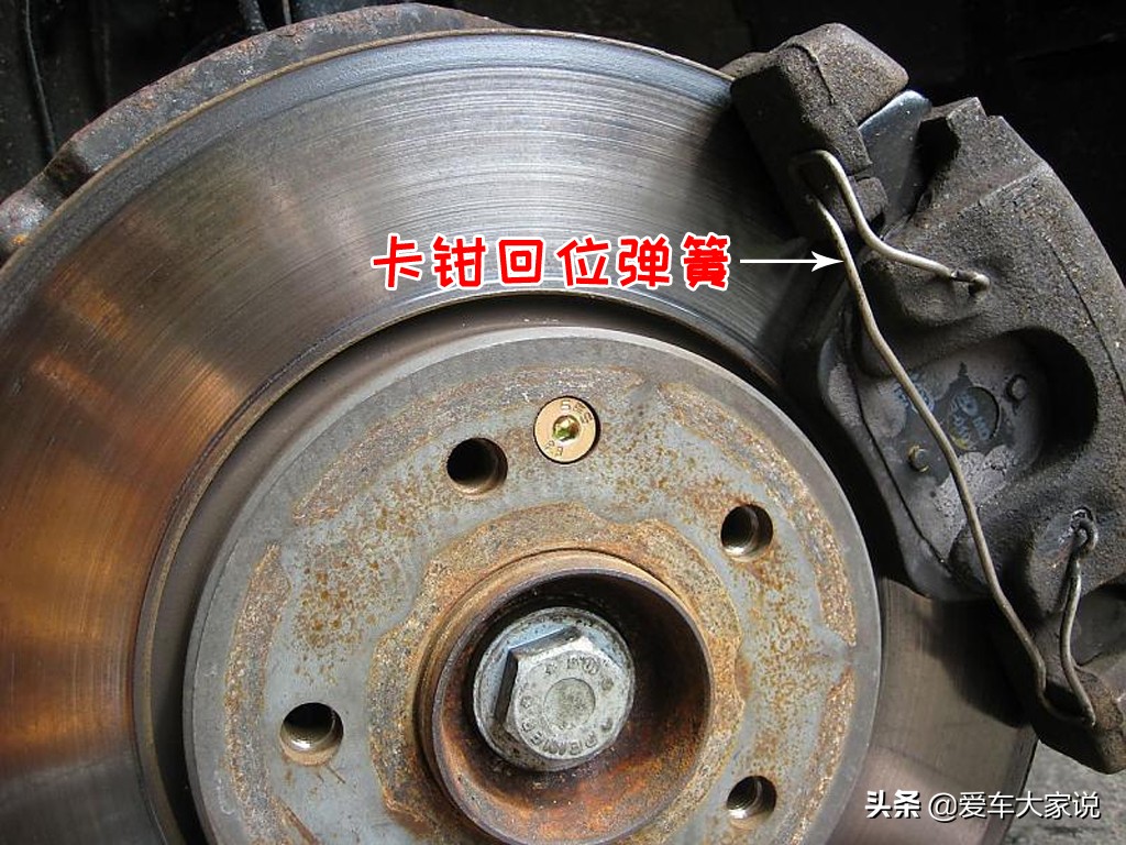 汽车刹车是前后轮一起刹车吗,汽车刹车是四个轮子一起制动吗