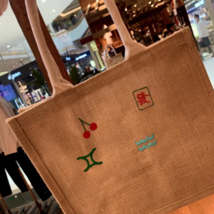 有品位的女人，搭配都会注意这个细节，时尚加倍，穿出杂志大片感