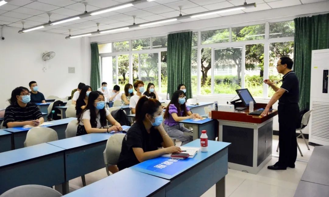 回顾：全面线下复课第一周，这依旧是你熟悉的西财课堂！