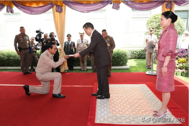 泰国国王为抗击疫情捐赠物,泰国捐款56亿