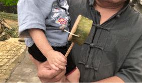 中国宝藏爷爷靠玩木头火到国外了,中国宝藏爷爷玩木头火到国外了