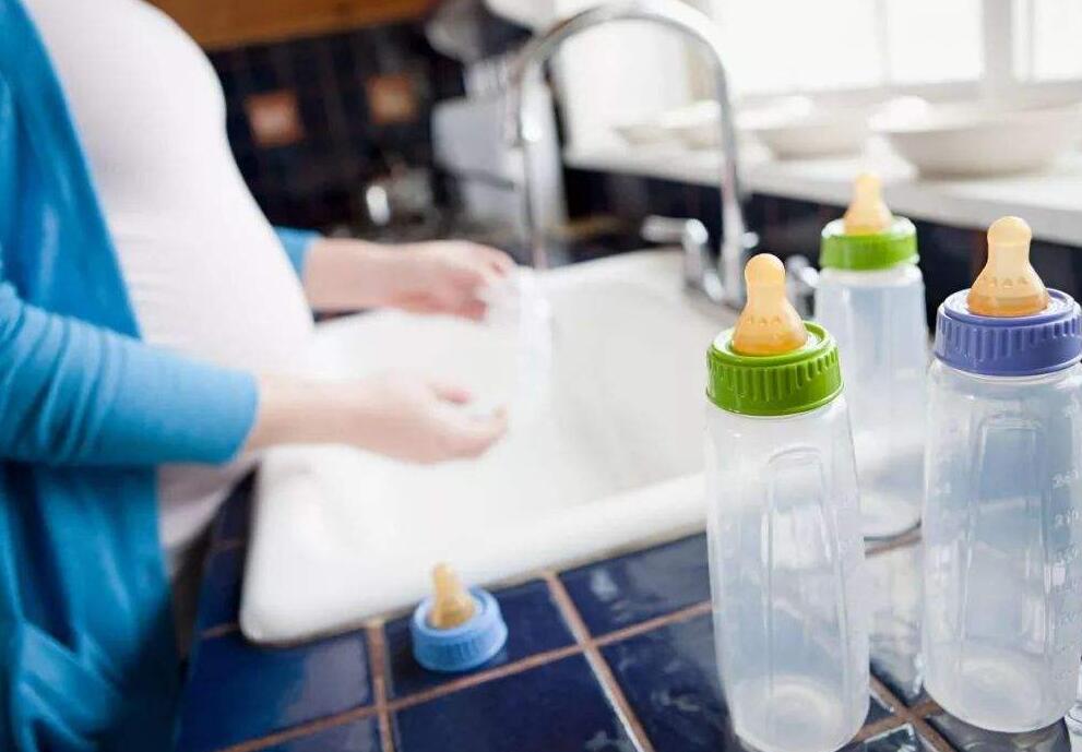 宝宝冲奶粉正确方法,新生儿正确冲奶方法不胀气