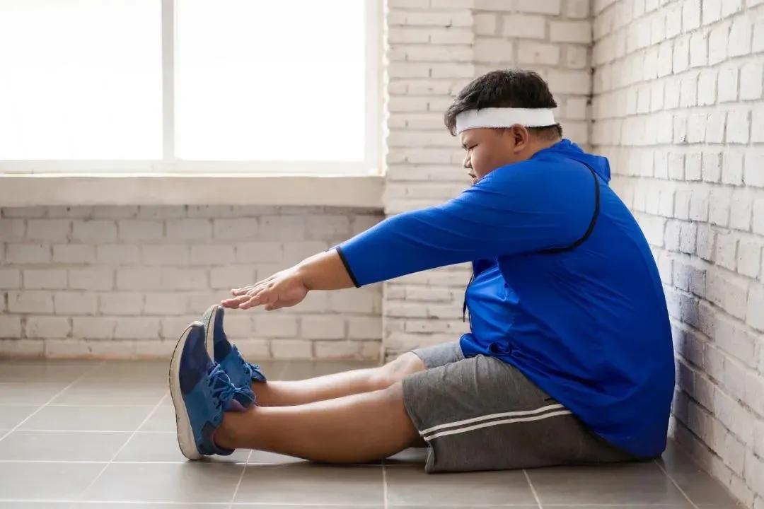 年纪轻轻得了骨质增生怎么办,年纪轻轻骨质增生怎么办