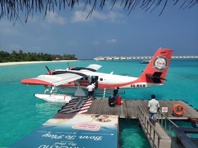 马尔代夫蜜月贵不,阿米拉和菲诺芙岛
