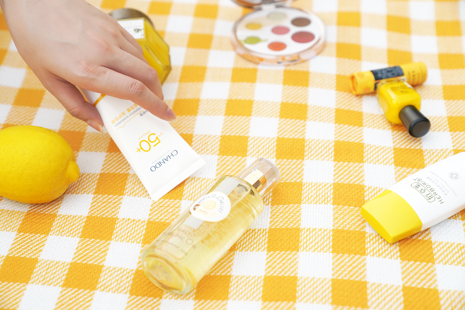 黄橙绿颜色的手账,夏天色彩手账图片