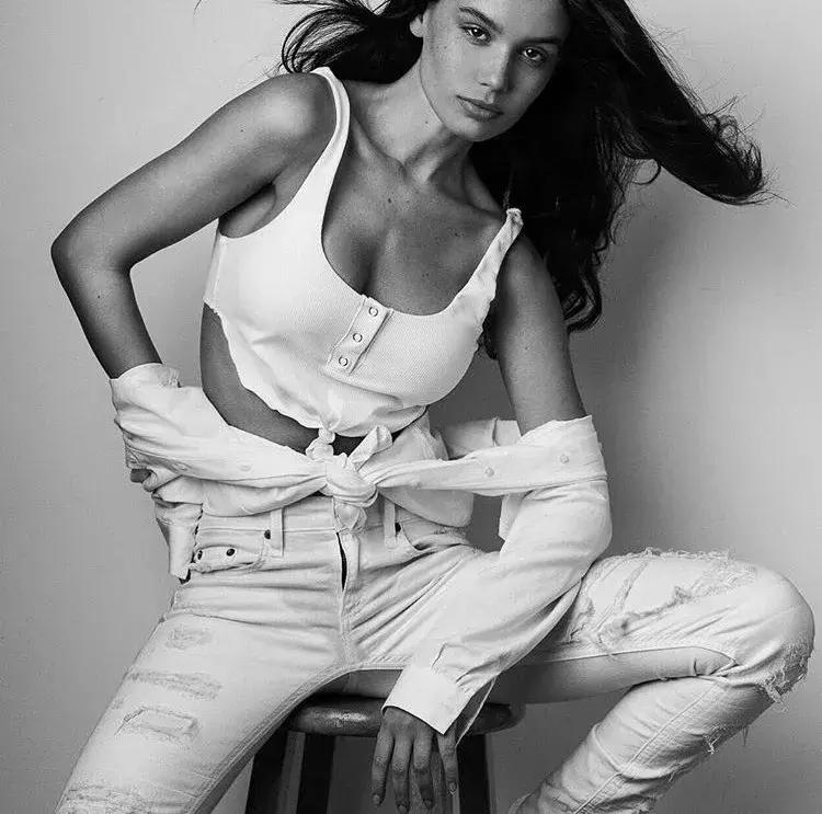 恩比德长城女友照,恩比德女友照片