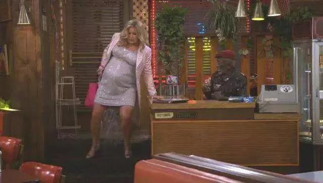 破水了要不要赶紧去医院,破水了是不是很危险