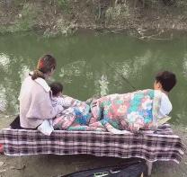 虽然她是在鄙视，不过我突然有了个大胆的想法