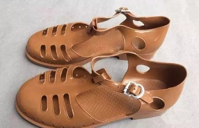 80年代鞋子老照片,80年代鞋子的图片大全