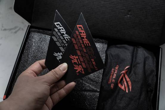 rogstrix雷鹰850g测评,rogstrix雷鹰550w