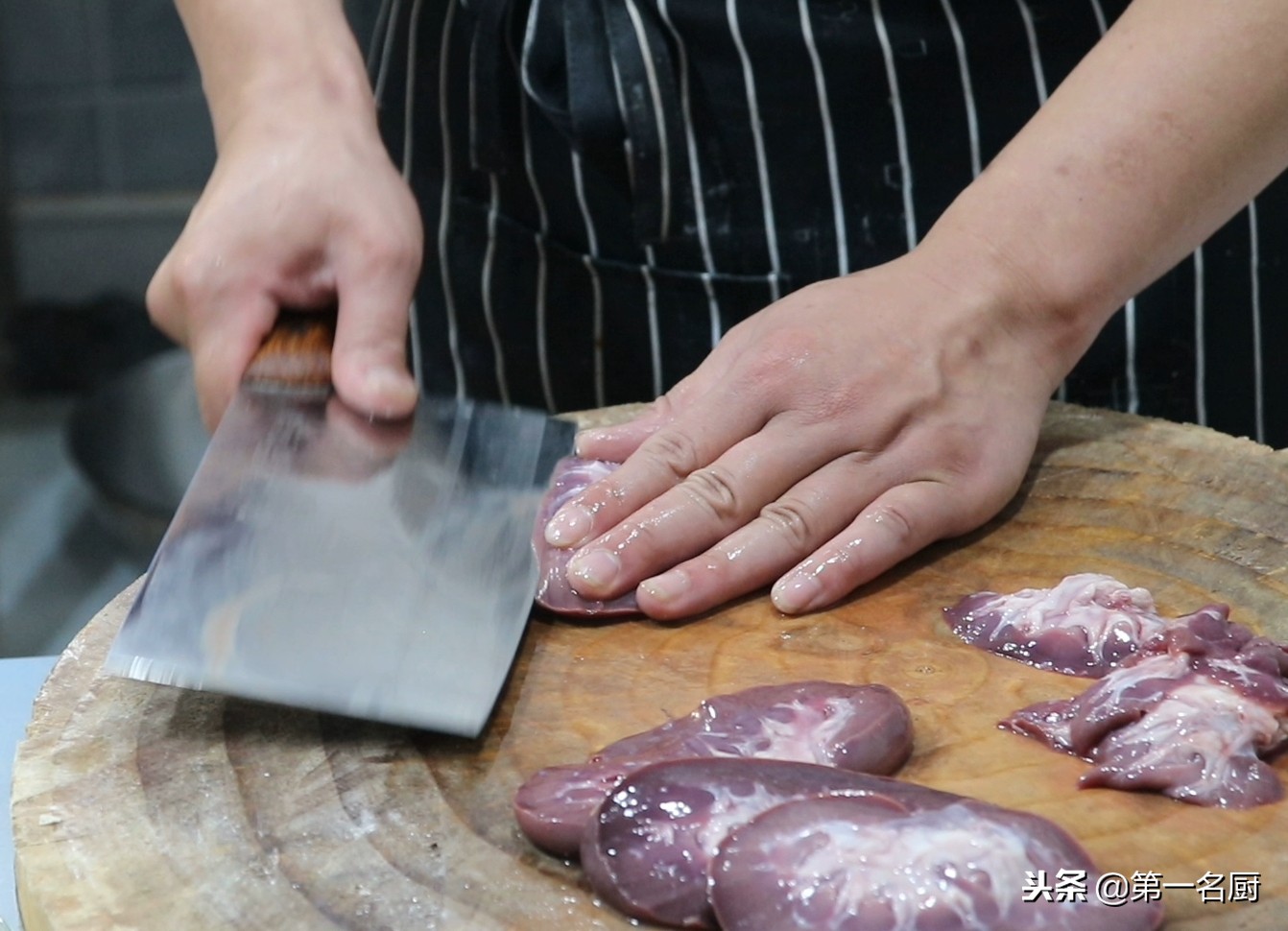 爆炒腰花这样做才好吃？不腥不腻，营养美味，下酒又下饭