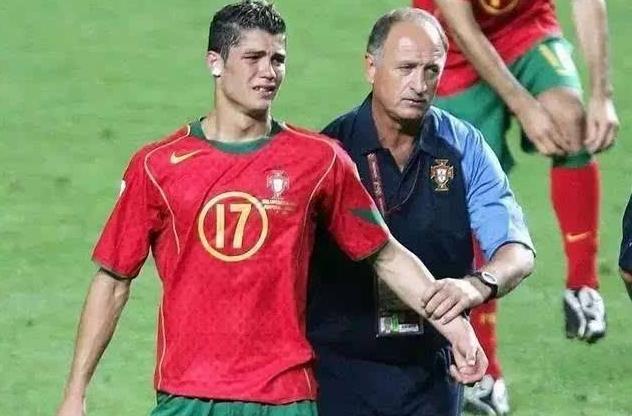 c罗加冕足坛历史第一人,c罗加冕足坛历史射手王