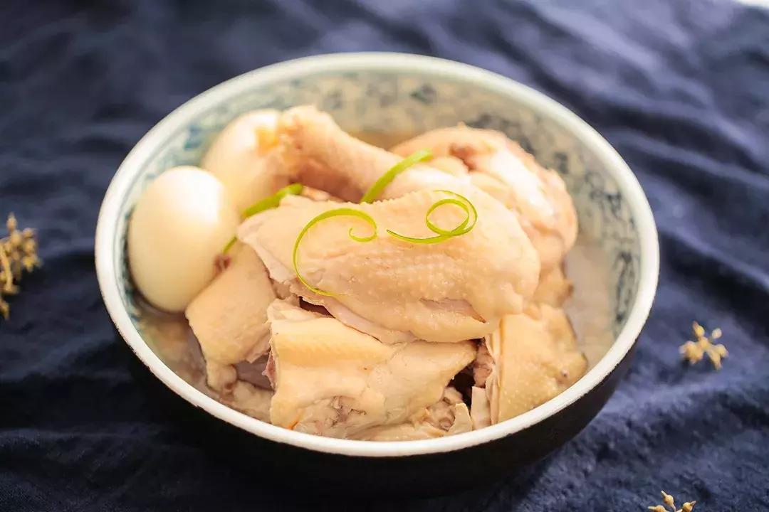 过夜的剩鸡肉怎么煮好吃点,吃剩的鸡肉放冰箱多久会坏