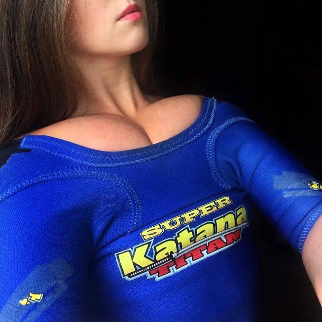 力量举有装备和无装备,力量举前后差别