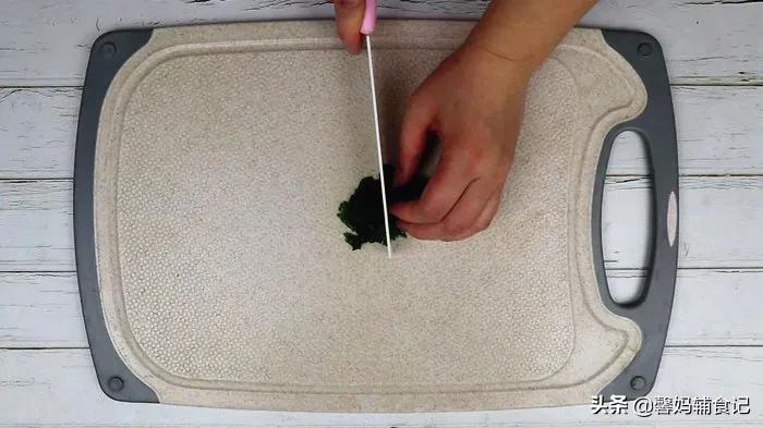 野菜的叶子怎么做好吃,野菜叶子最好吃的做法