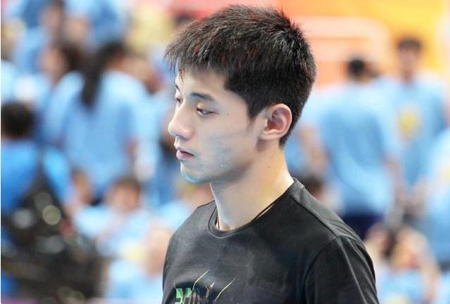 张继科在刘诗雯低谷期高调秀恩爱,张继科乒乓球遗憾