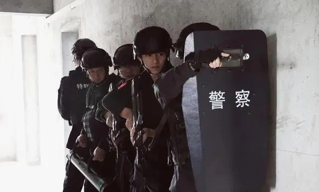 警察搜查民宅要见证人吗,警察可以去民宅搜查吗