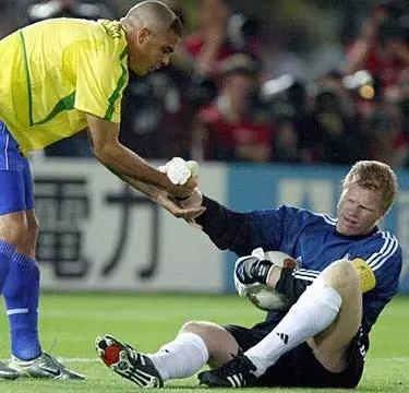 狮王卡恩图片,狮王卡恩守门完整视频