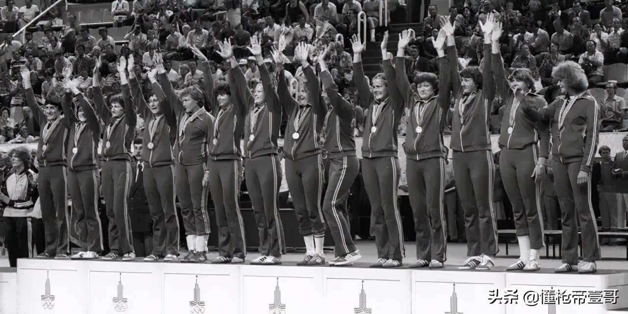 怎样辨别阿迪外套的真假,阿迪运动服怎么辨别真假