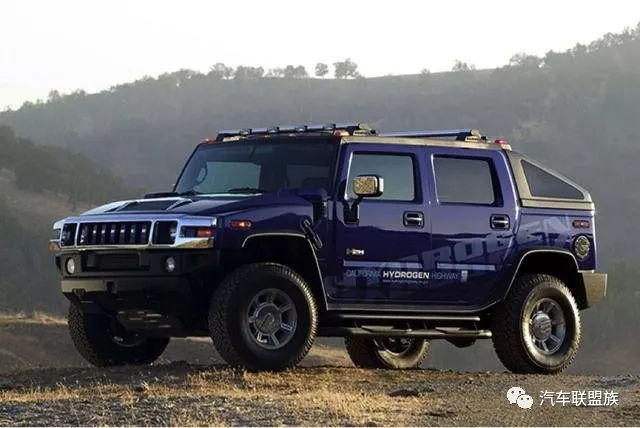 全球最霸气的十大越野车型,官员明星不敢买,油耗58升,可防枪击