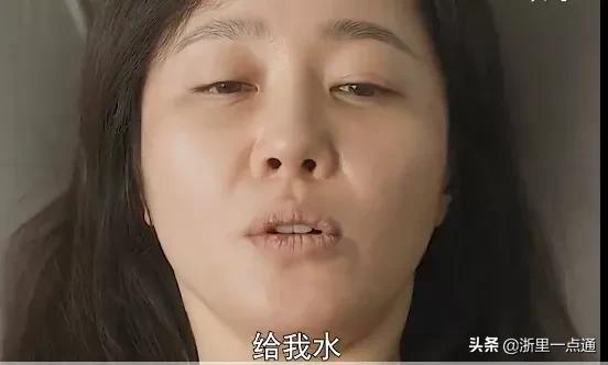 产妇生完娃后冲出产房暴打老公,生孩子的最猛产妇