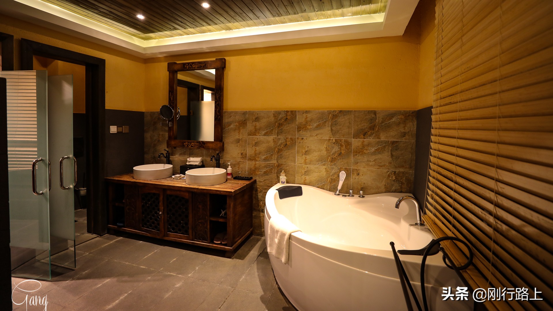 丽江束河古镇和青桃客栈,云南丽江住束河古镇攻略