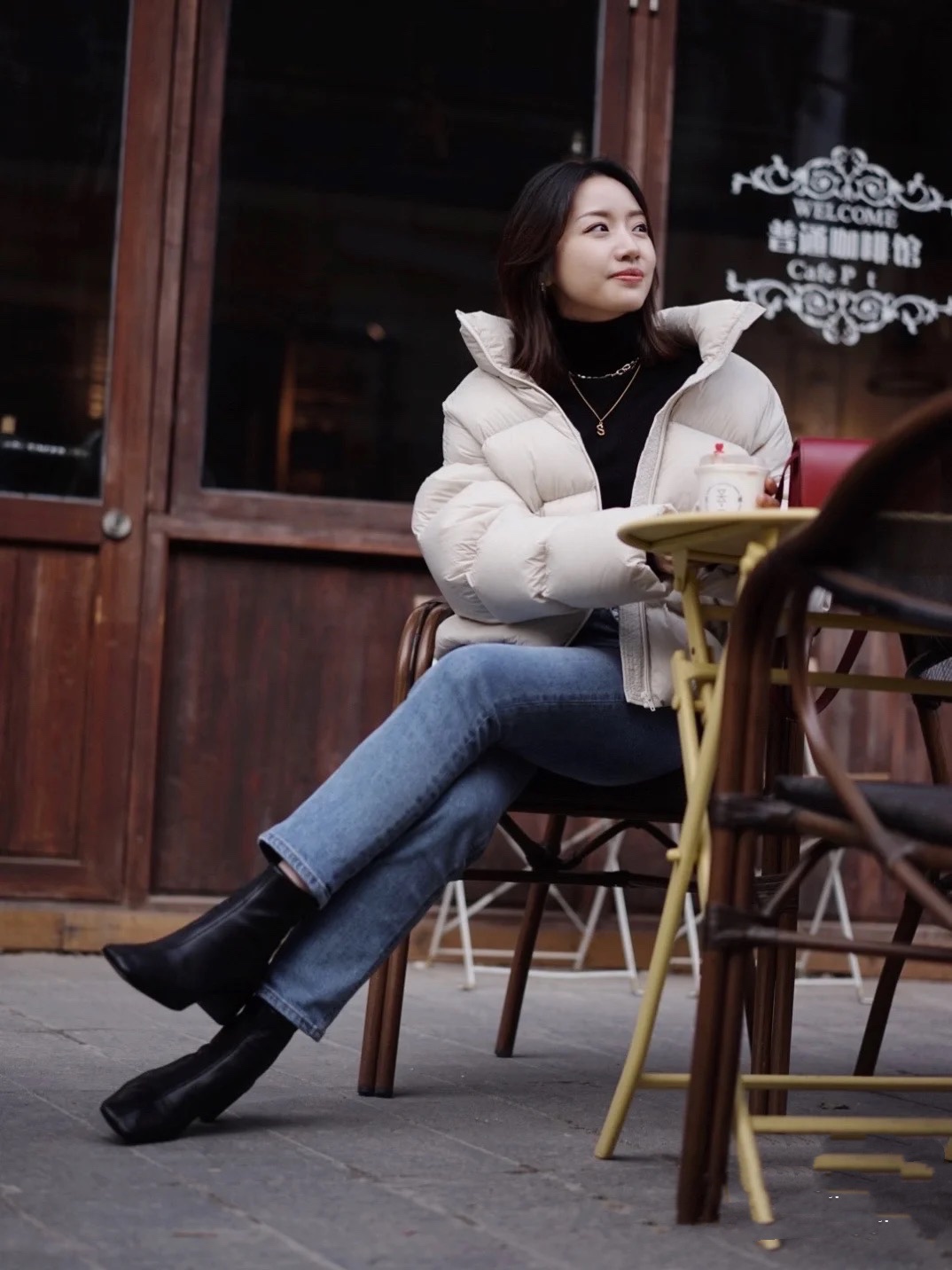 羽绒服洗完毛一坨,羽绒服洗完后一坨一坨的怎么恢复