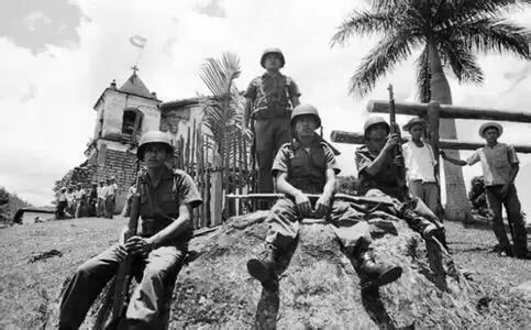 因为一场足球比赛引起战争,一战战场足球赛